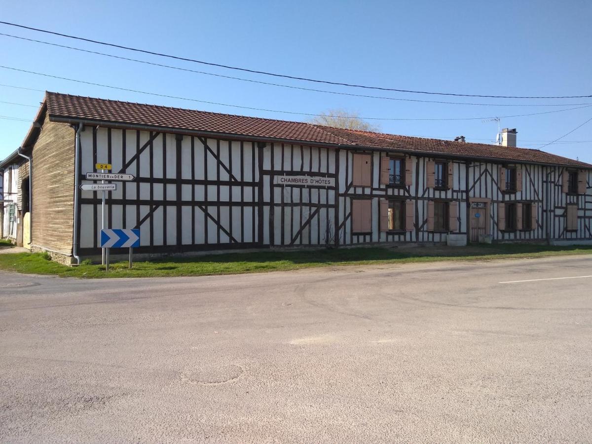 La Varniere Montier-en-Der Luaran gambar